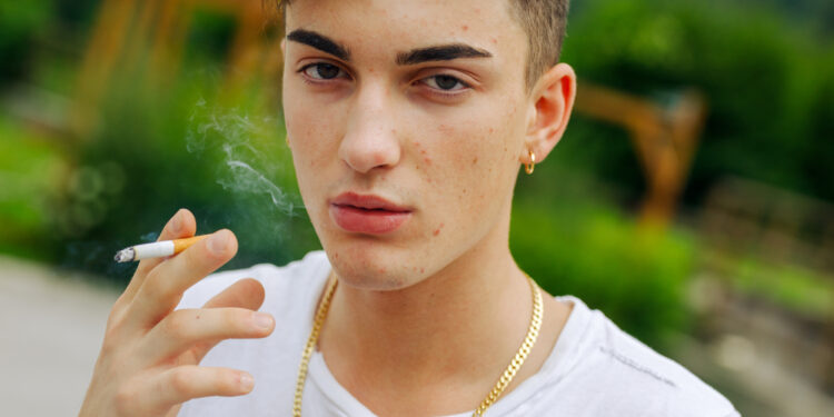 Kas yra grandininis rūkymas?