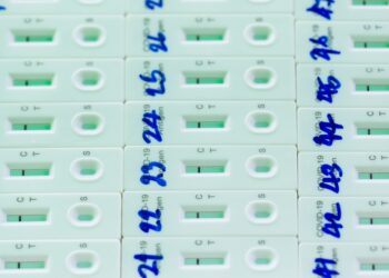 Ką reiškia klaidingai teigiamas hepatito C testo rezultatas?