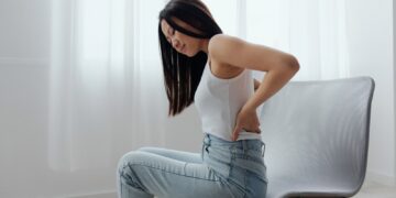 Vidurių užkietėjimas ir nugaros skausmas