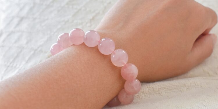 Ar magnetiniai apyrankės iš tiesų padeda malšinti skausmą?