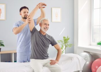 Kaip padėti senjorams ir vyresnio amžiaus žmonėms