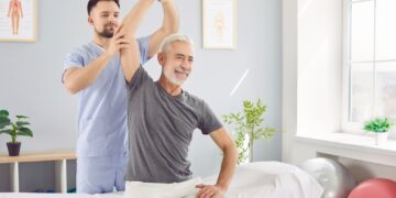 Kaip padėti senjorams ir vyresnio amžiaus žmonėms