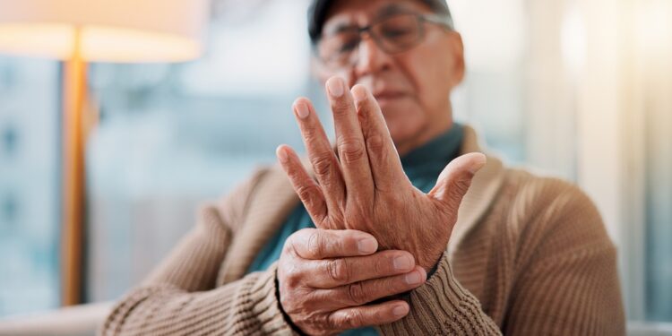 Fibromialgija: ar tai autoimuninė liga?