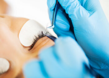 Kaip užsiauginti ilgesnes blakstienas