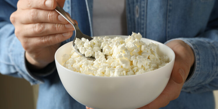 Kaip naudoti varškę veido odos priežiūros rutinoje