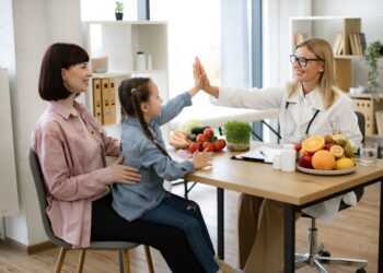 Eksperto atsakymai į dažniausiai užduodamus klausimus apie išsėtinės sklerozės gydymą injekcijomis