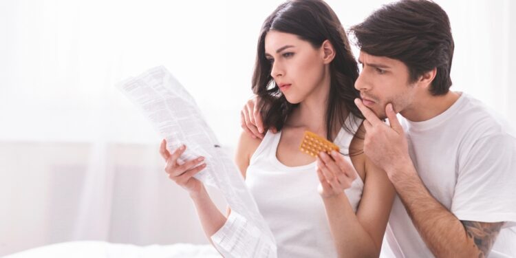 Ar kontraceptikai gali sukelti plaukų slinkimą?