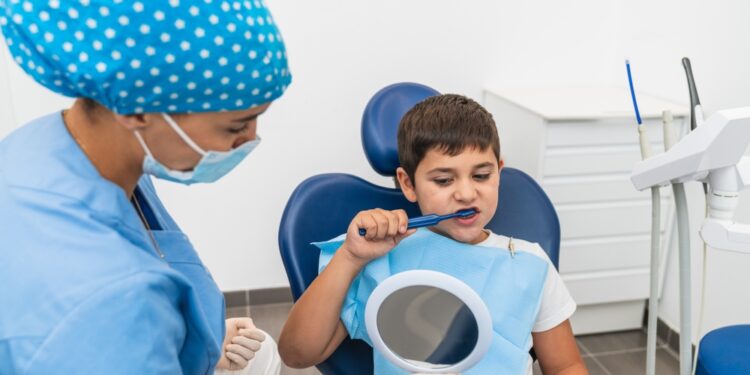 Kaip sužinoti, ar jūsų kūdikio dantukai dygsta tinkama tvarka