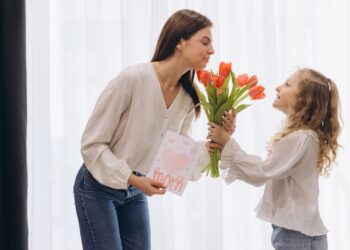 Štai ką iš tikrųjų nori gauti ši mama, gyvenanti su išsėtine skleroze, Motinos dienos proga