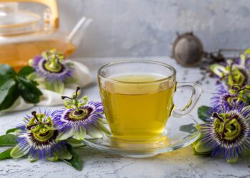 Išgerkite puodelį pasifloros arbatos kas vakarą – geresniam miegui
