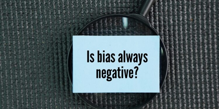 Kas yra neigiamumo šališkumas ir kaip jis veikia mus?