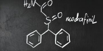 Kiek laiko veikia „Provigil“ ir kada pasiekiamas didžiausias poveikis?
