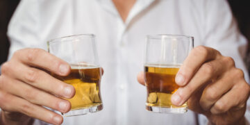 Ar žmonėms, sergantiems inkstų ligomis, galima vartoti alkoholį?