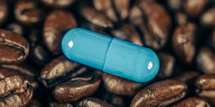 Ar saugu vartoti Adderall kartu su kava?