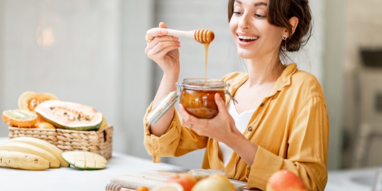 Ar galima valgyti medų nėštumo metu?