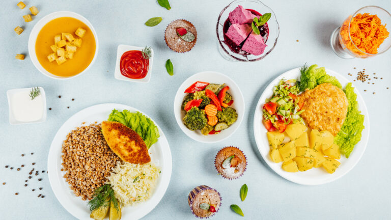 4 gardūs vakarienės patiekalai be cukraus