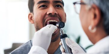 Ar yra ryšys tarp tokių nikotino paketėlių kaip „Zyn“ ir burnos vėžio?