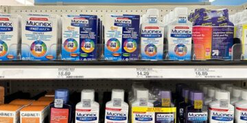 Mucinex: Kokį šalutinį poveikį jis gali sukelti?