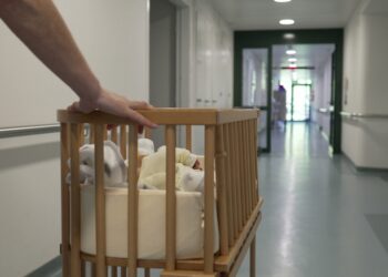 Kodėl lovytės apsaugėlės nėra saugios kūdikiui