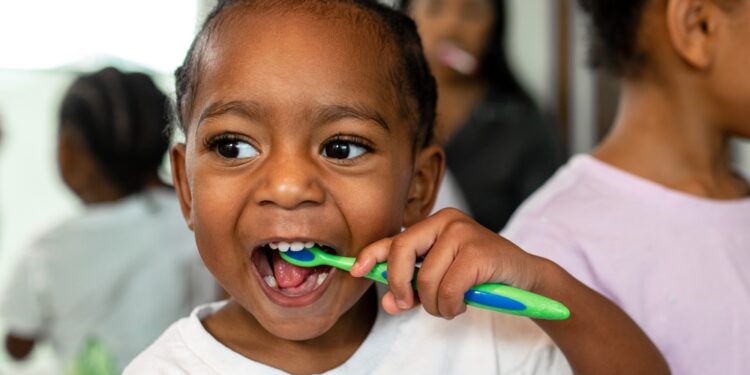 Suaugusiųjų pieniniai dantys