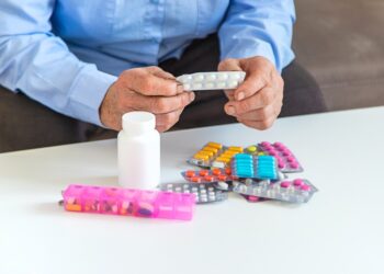 5 svarbiausi vaistų vartojimo saugumo patarimai senjorams