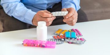 5 svarbiausi vaistų vartojimo saugumo patarimai senjorams