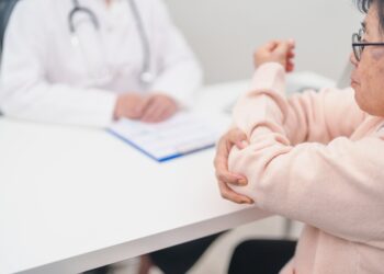 Vaikų alkūnės išnirimas