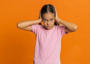 Kaip sustabdyti ir išvengti spengimo ausyse po koncerto