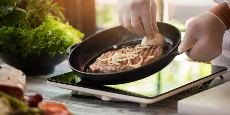 Ar česnakas gali padėti gydyti mielių infekciją?