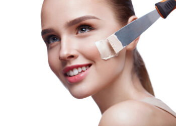 Ar retinolis veido priežiūros priemonėse gali sukelti arba paaštrinti sausų akių sindromą?