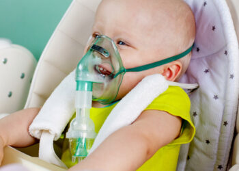 11 senųjų medicinos „gydymo“ metodų, nuo kurių gali supykinti. Tarp jų – heroinas vaikams!