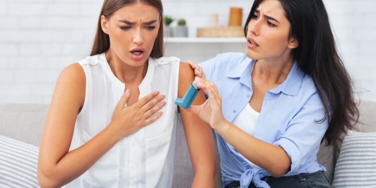 7 dalykai, kurių niekada nesakykite žmogui, sergančiam sunkia astma