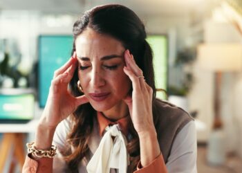 Kaip tvarkytis su detoksikacijos galvos skausmu