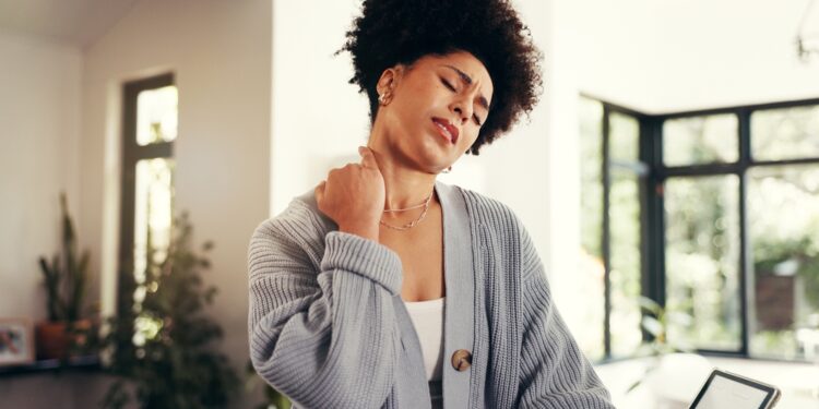 Dažniausios kaklo įsitempimo priežastys ir kaip jų išvengti