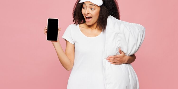 Viskas, ką turėtumėte žinoti apie kalbėjimą per miegus