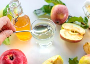 Ar obuolių sidro actas gali pašalinti odos ataugėles?