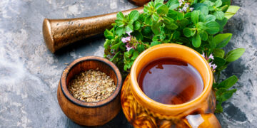 Ar verta gerti raudonėlių arbatą?