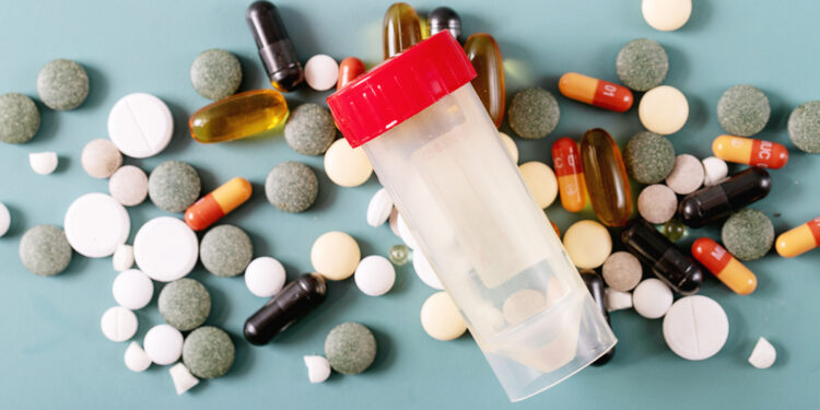 **Efavirenzo / emtricitabino / tenofoviro (Atripla) tablečių vartojimo dozavimo informacija**