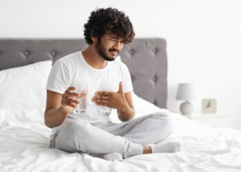 Ar galima medumi gydyti rūgšties refliuksą?