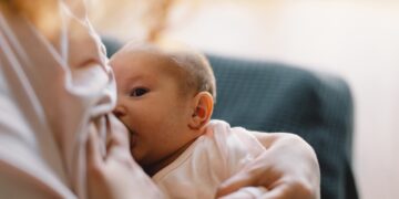 Ar galima vartoti „NyQuil“ žindymo metu?