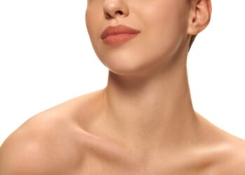 5 pratimai ryškesnei žandikaulio linijai