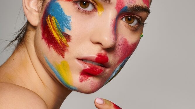 Geriausi būdai nusivalyti dažus nuo odos