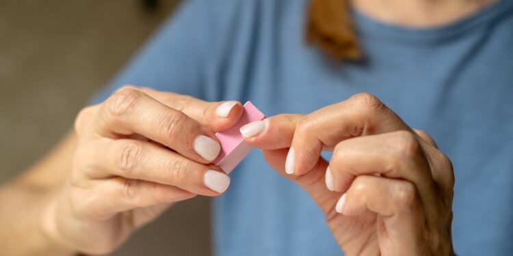 Patarimai, kaip pagreitinti nagų augimą